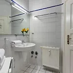 Apartman Frieda 6 *